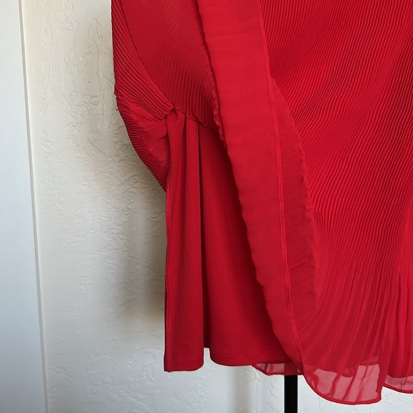 Time and Tru, Size Medium, Sleeveless, Red Blouse - Picture 3 of 5